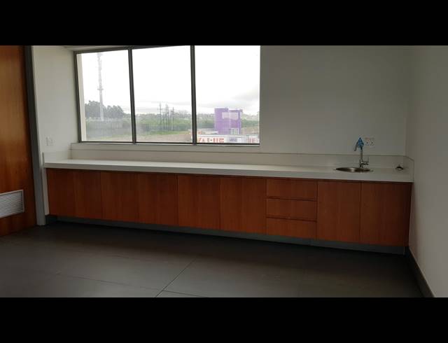 530M² OFFICE TO LET IN KRAAIFONTEIN INDUSTRIA